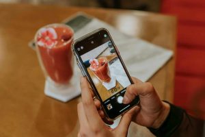 Social Commerce: Der direkte Weg vom Feed in den Warenkorb